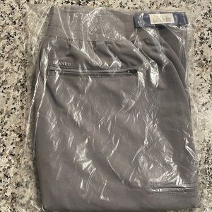 Brand new Jaanuu Jogger Scrub Bottoms